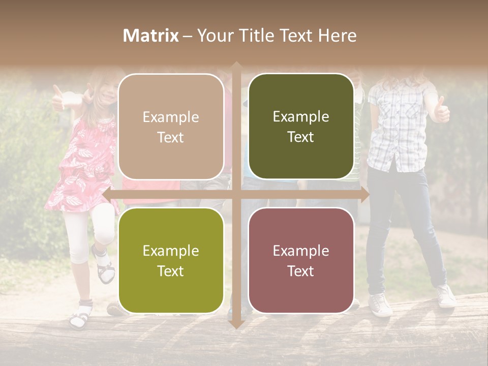 Schulfreunde Baum Grundschule PowerPoint Template