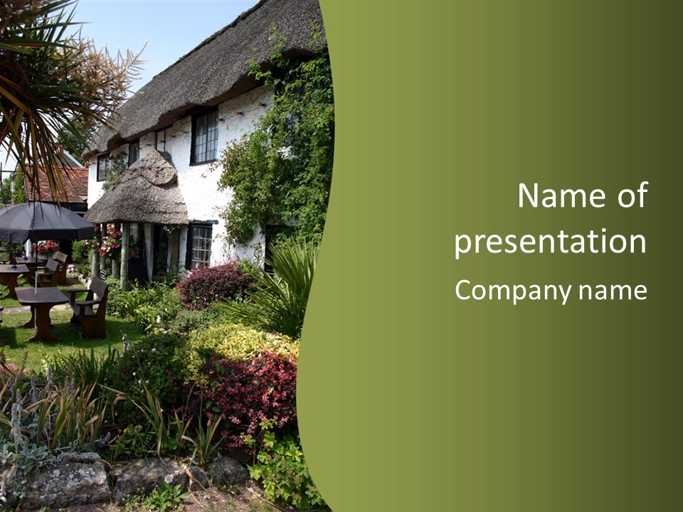 Attractive Thatched Devon Pub With Garden PowerPoint Template