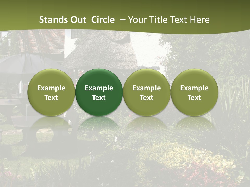 Attractive Thatched Devon Pub With Garden PowerPoint Template