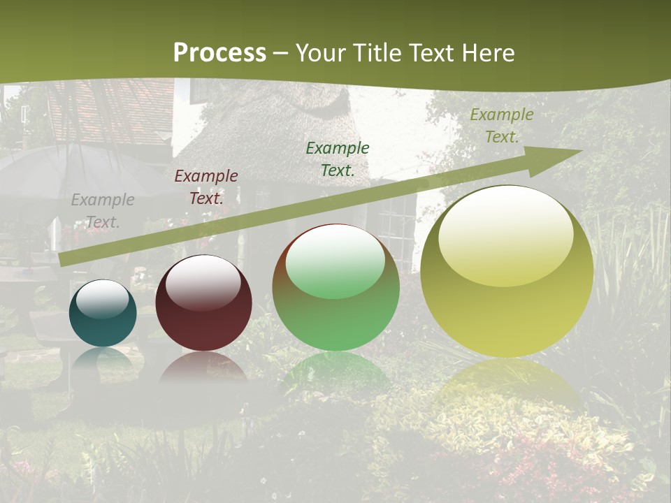 Attractive Thatched Devon Pub With Garden PowerPoint Template