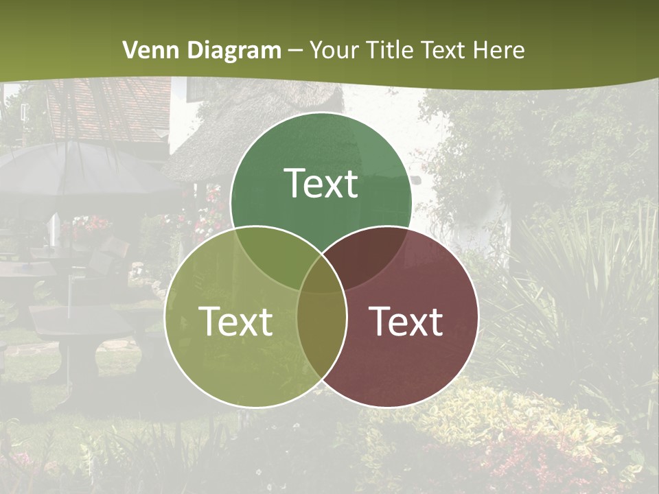 Attractive Thatched Devon Pub With Garden PowerPoint Template