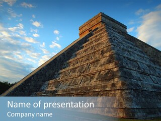 Chichenitza Temple, Mexico PowerPoint Template