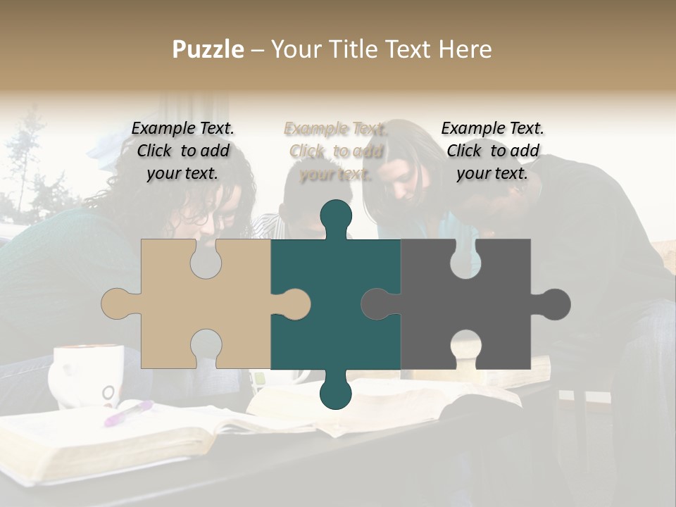 A Panoramic View Of Cincinnati Ohio PowerPoint Template