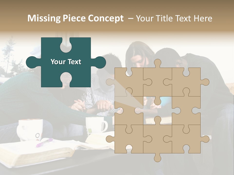 A Panoramic View Of Cincinnati Ohio PowerPoint Template