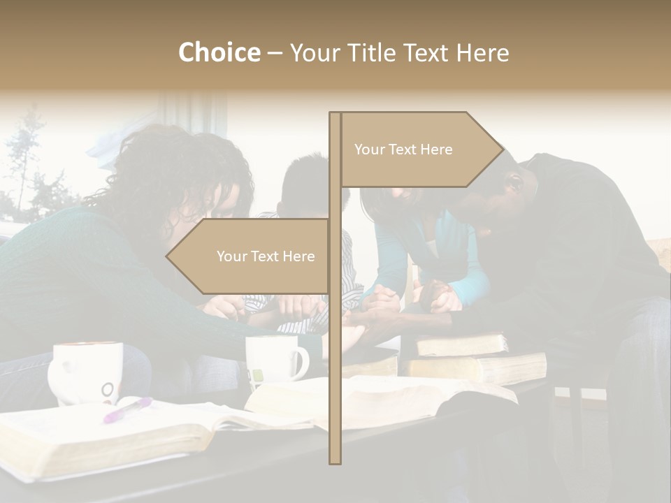 A Panoramic View Of Cincinnati Ohio PowerPoint Template