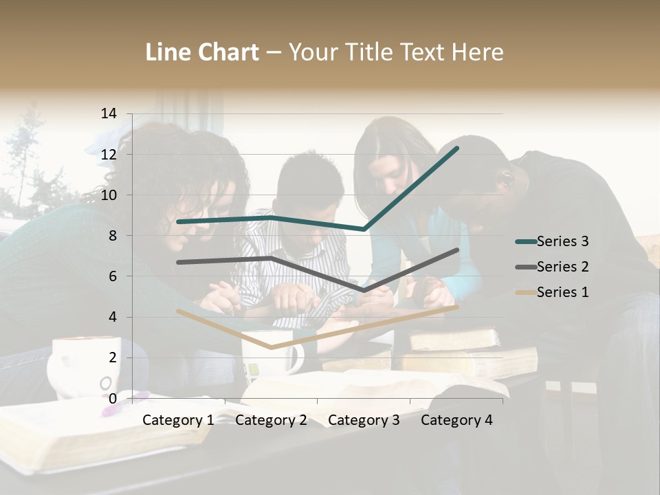 A Panoramic View Of Cincinnati Ohio PowerPoint Template