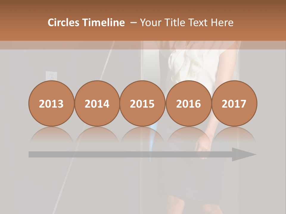 Building Businesswoman Cute PowerPoint Template