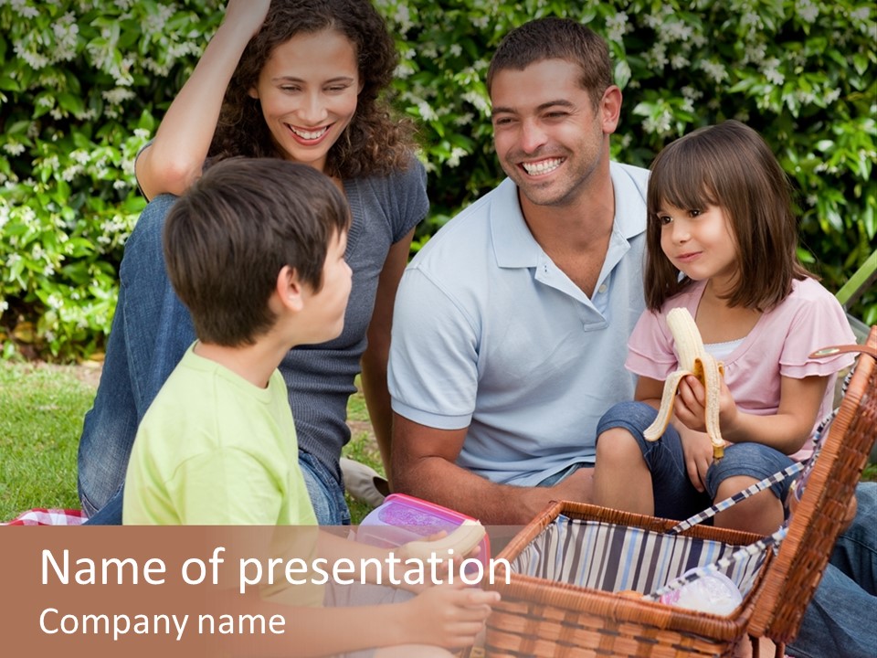 Kid Family Picnic PowerPoint Template