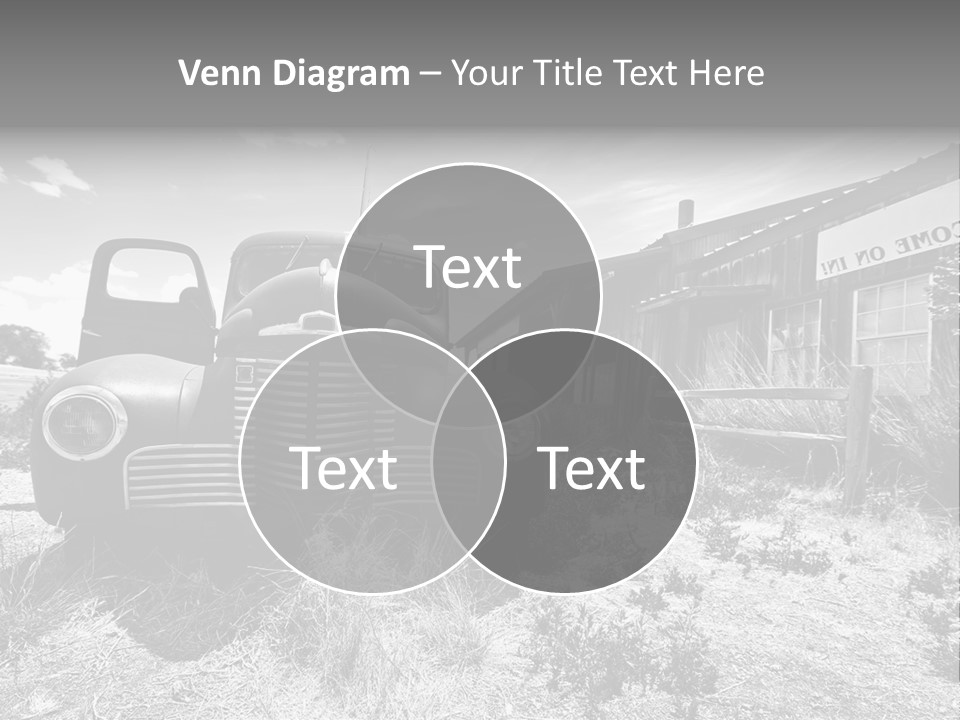 Route Automobile Red PowerPoint Template