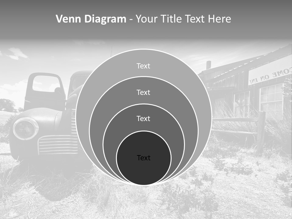 Route Automobile Red PowerPoint Template
