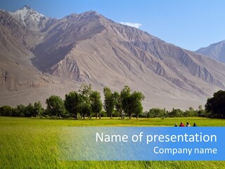 Tourist Bush Trip PowerPoint Template