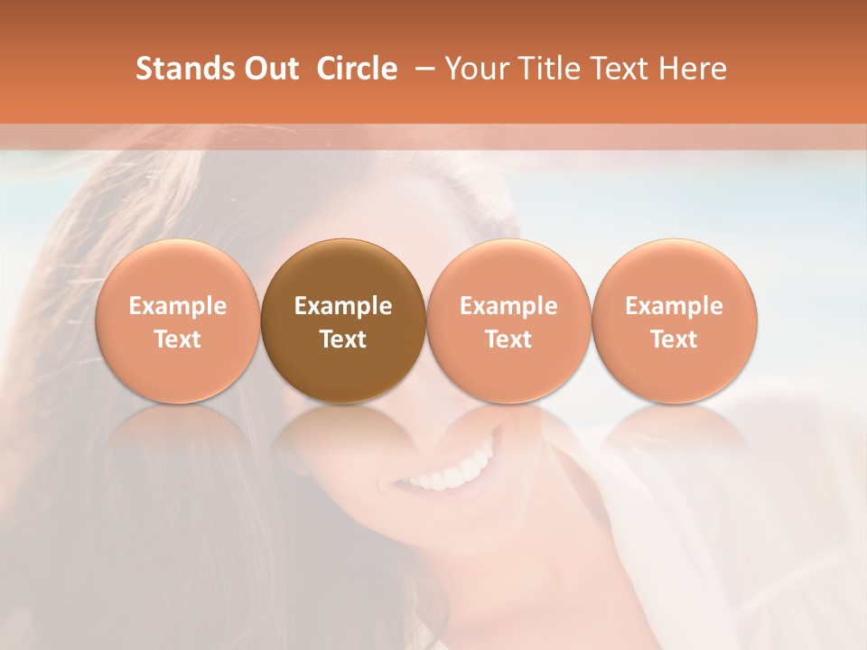 Copyspace Elegant Ocean PowerPoint Template