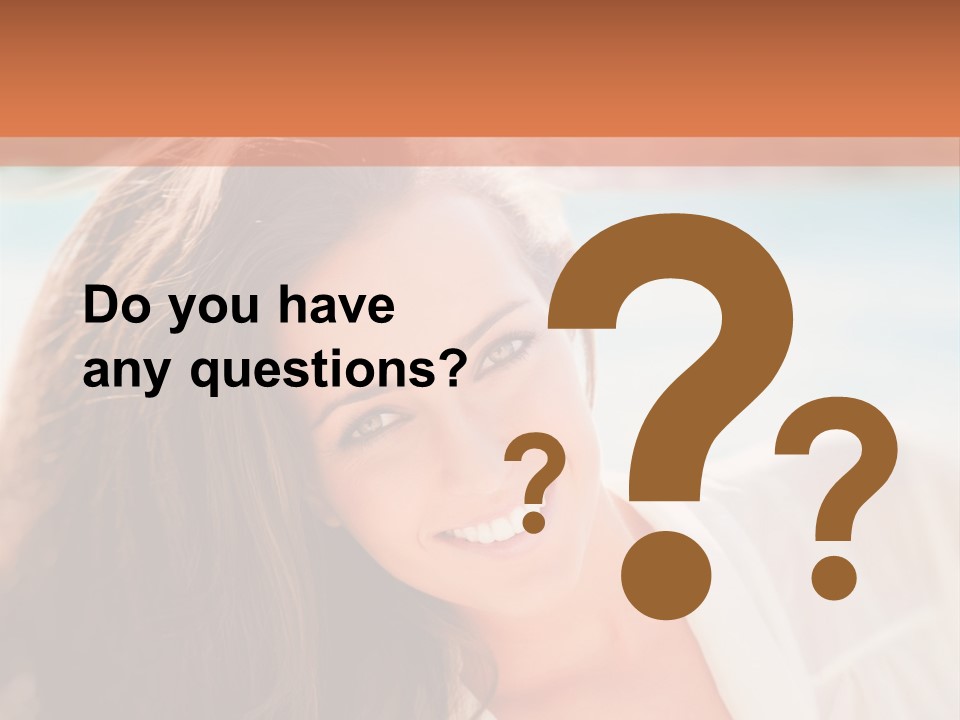 Copyspace Elegant Ocean PowerPoint Template