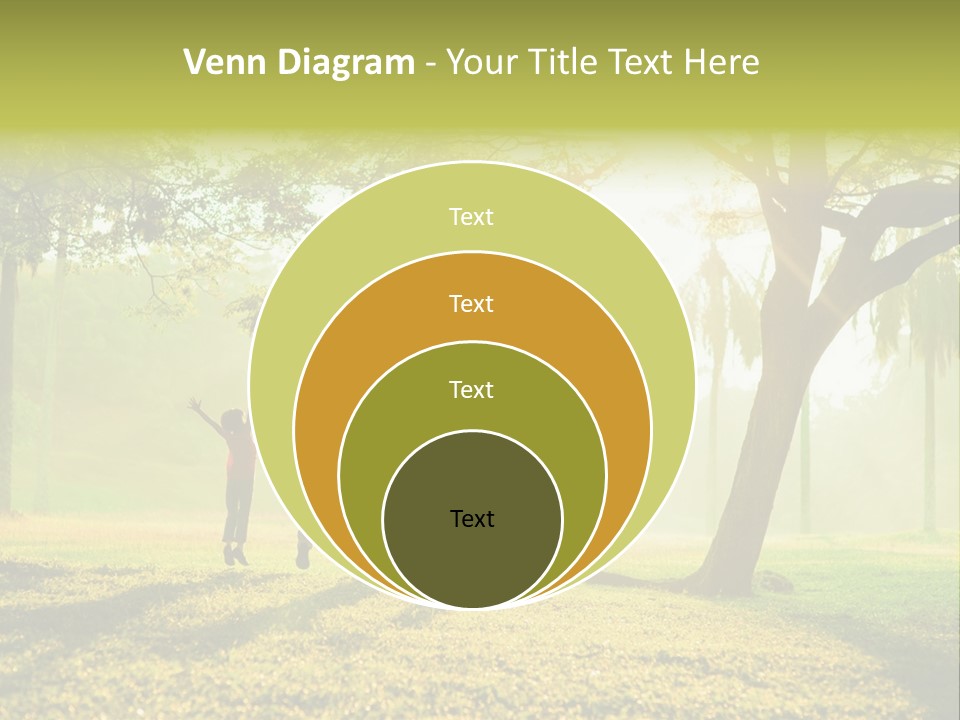 Play Grass Chinese PowerPoint Template
