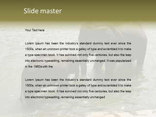 Animal Giant Impressive PowerPoint Template