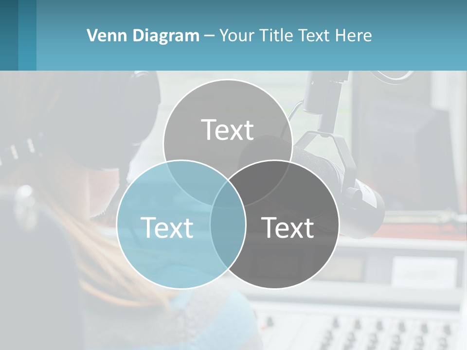 Blue Sky Green New PowerPoint Template