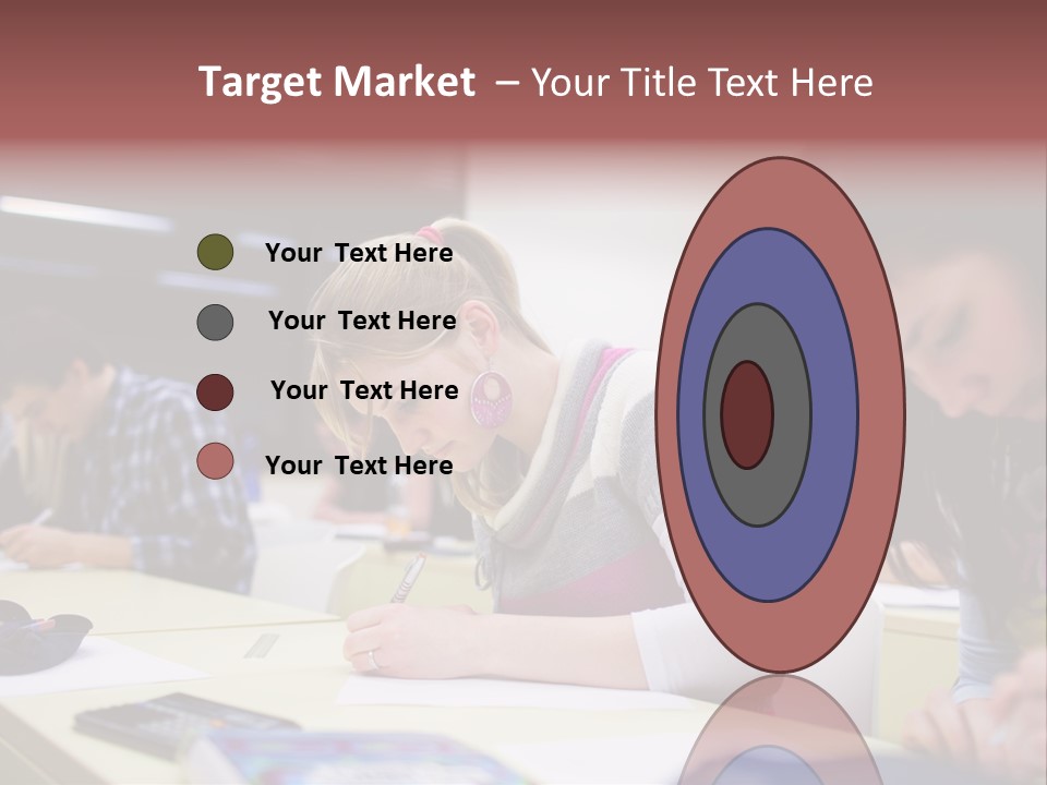 Teamwork Women Beautiful PowerPoint Template