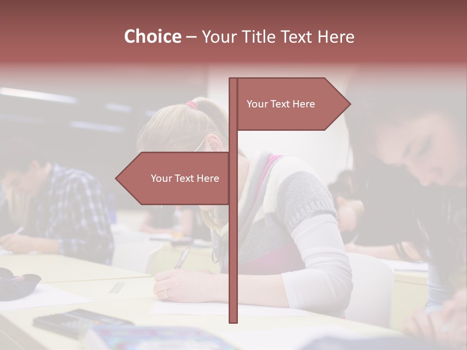 Teamwork Women Beautiful PowerPoint Template